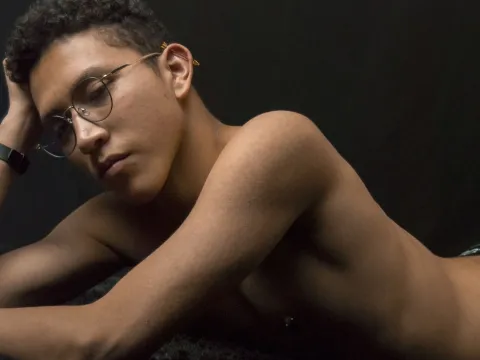 Live porn cam model AdamJohnnson on Live Sex Awards