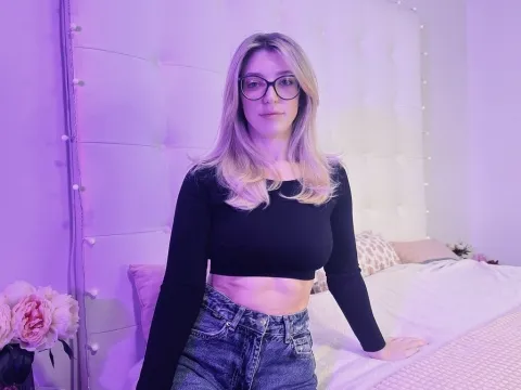 Live porn cam model AdelinaDelvi on Live Sex Awards