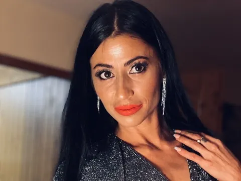 Live porn cam model AleAlice on Live Sex Awards