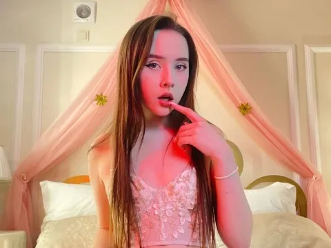 Live porn cam model CherryChapmen on Live Sex Awards