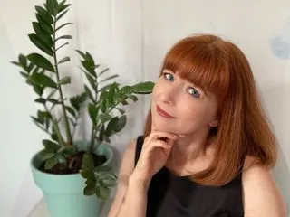 Live porn cam model EllenDevis on Live Sex Awards