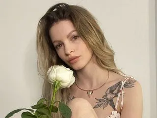 Live porn cam model MariaFerero on Live Sex Awards