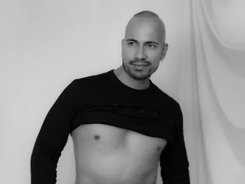 Live porn cam model MaximilianoEvan on Live Sex Awards
