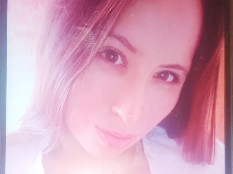Live porn cam model MiliGon on Live Sex Awards