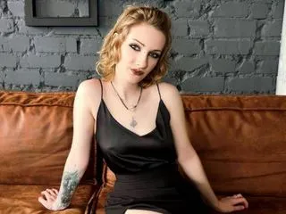 Live porn cam model RavenCarver on Live Sex Awards