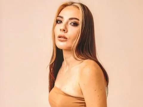 Live porn cam model VeronicaGriffin on Live Sex Awards